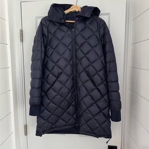 Lululemon reversable hooded navy long puffer coat L (8). Used in great condition
